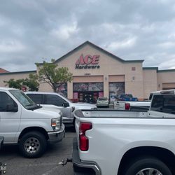 Wildomar Ace Hardware - Got the lawnmower!