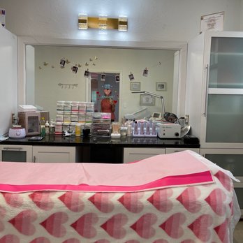 Waxing By Roxy - Waxing room - Hair Removal Near Me - Miami Beach, Florida Waxing By Roxy - Waxing room - Hair Removal Near Me - Miami Beach, Florida