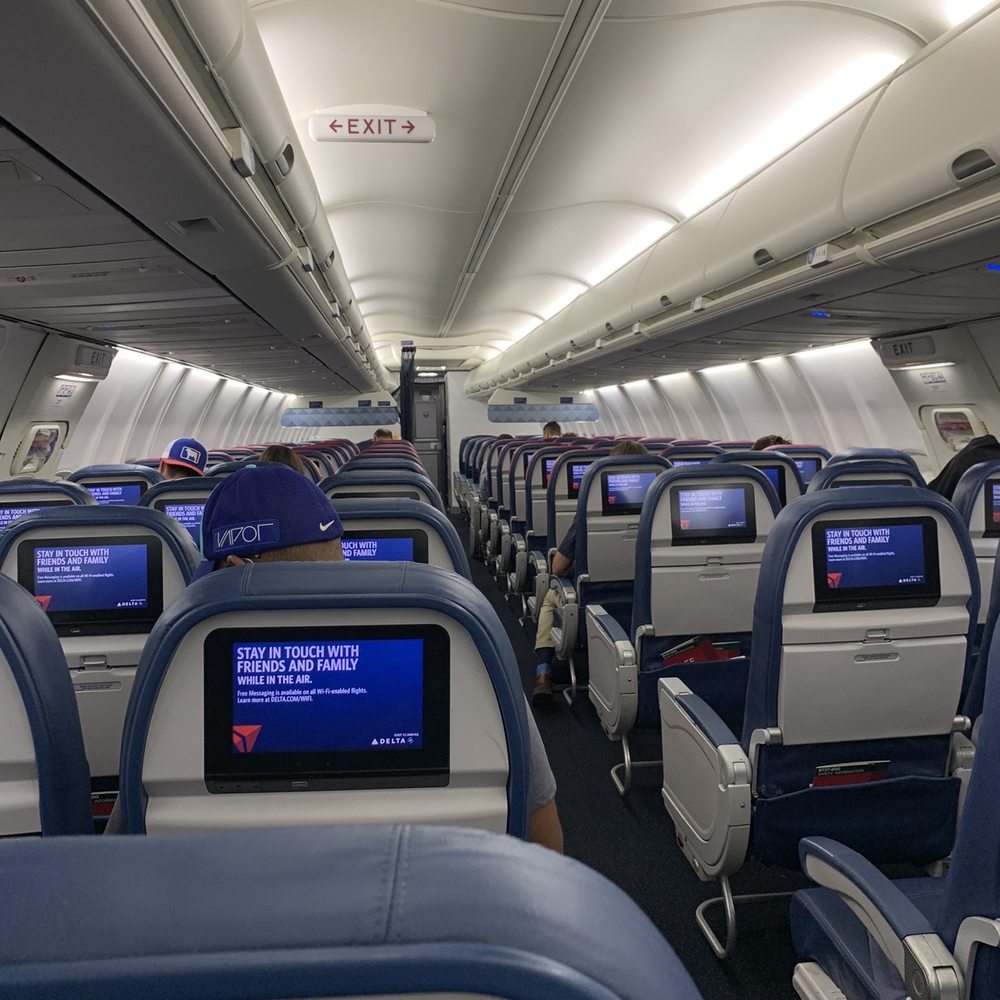Delta Air Lines - Airlines Near Me - Dulles, Virginia