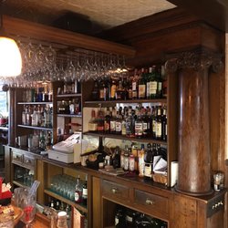 Giannotti's Country Manor
