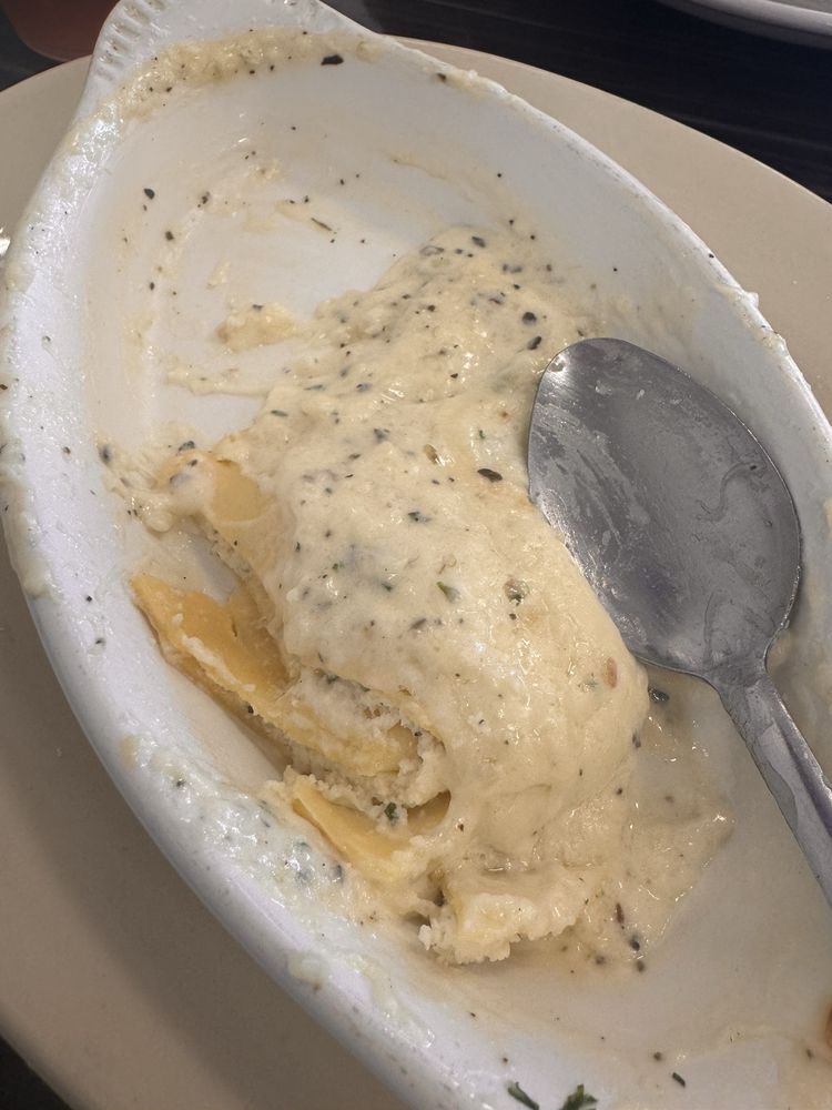 Joe's Italian Sealy Logo