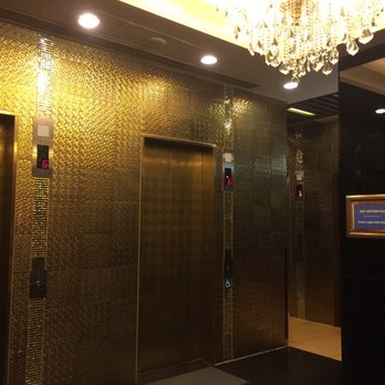 華麗精品酒店 - TOO GOLD, TOO BRIGHT !! - Hotels Near Me - Hong Kong, HK