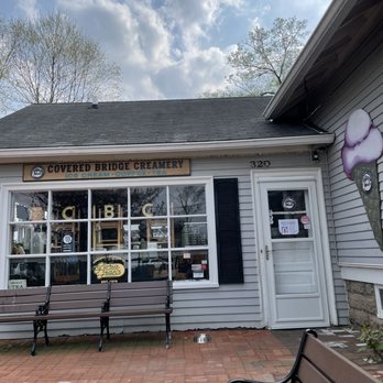 Covered Bridge Creamery - Outside - Coffee & Tea Near Me - Long Grove, Illinois
