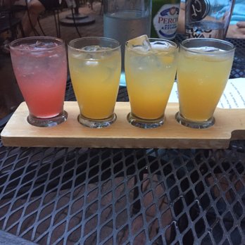 Rockin Fish - Mimosa flight - Gastropubs Near Me - Northport, New York Rockin Fish - Mimosa flight - Gastropubs Near Me - Northport, New York
