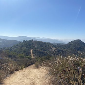 Boulder Loop Trail - Trail and views - Hiking Near Me - Escondido, California
