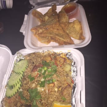 Khun Moo Thai Kitchen - Their BBQ pork fried rice and pork wontons :3 #piggingout - Thai Near Me - Northridge, California Khun Moo Thai Kitchen - Their BBQ pork fried rice and pork wontons :3 #piggingout - Thai Near Me - Northridge, California