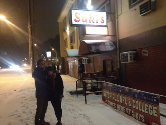 Suki's Bar & Grill by null