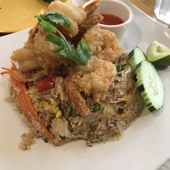 Kin'd - Fried rice with shrimp - Thai Near Me - Fresh Meadows, New York