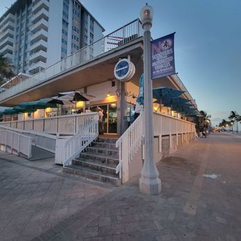 Hollywood Beach Boardwalk - Beaches Near Me - Hollywood, Florida Hollywood Beach Boardwalk - Beaches Near Me - Hollywood, Florida