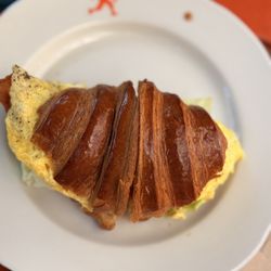 Pitchoun! - Breakfast croissant