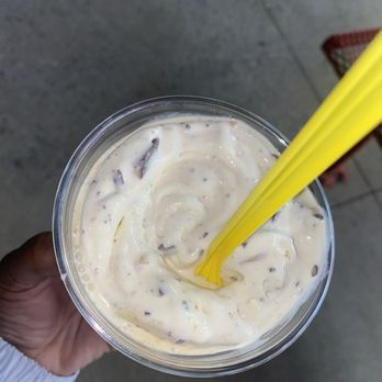 Andy's Frozen Custard - Ooey Gooey added bananas - Ice Cream & Frozen Yogurt Near Me - Bossier City, Louisiana Andy's Frozen Custard - Ooey Gooey added bananas - Ice Cream & Frozen Yogurt Near Me - Bossier City, Louisiana