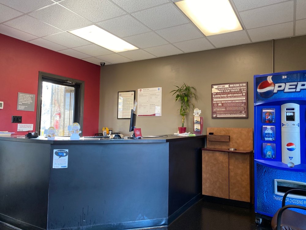 JIFFY LUBE Updated October 2024 13 Photos & 32 Reviews 6304