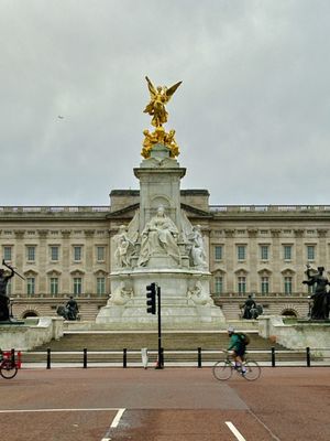 Queen Victoria Memorial by null