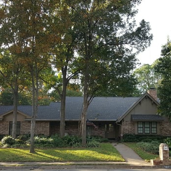 Just-in-time Tree Service - Front of Home after Justin Time Tree Services - Completed - Gardeners Near Me - Hurst, Texas