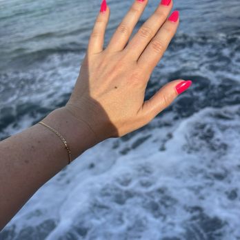 Posh Nail Lounge - Nail Salons Near Me - Kailua-Kona, Hawaii