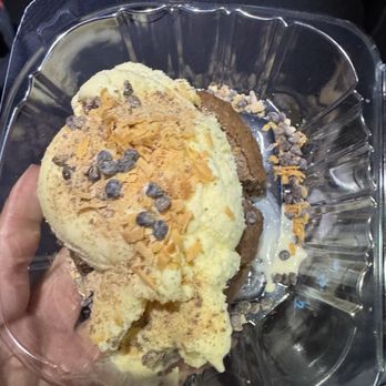 Chip Cookies - Chocolate cookie with ice cream and coconut flakes and chocolate chips - Desserts Near Me - Dublin, California Chip Cookies - Chocolate cookie with ice cream and coconut flakes and chocolate chips - Desserts Near Me - Dublin, California