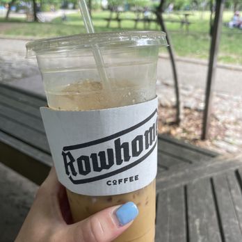 Rowhome Coffee - Pine Street - Cold brew with cream - Coffee & Tea Near Me - Philadelphia, Pennsylvania