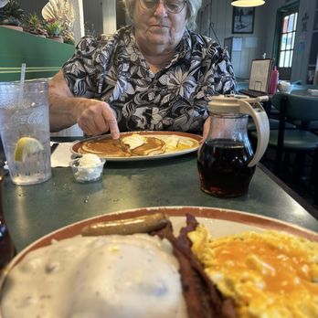 Cornerstone Cafe - American Near Me - Citrus Heights, California
