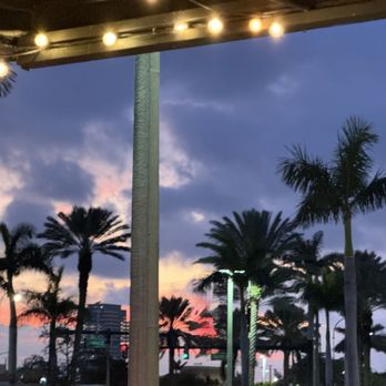 Matteo's Trattoria - Sunset on the patio - Italian Near Me - Hallandale, Florida Matteo's Trattoria - Sunset on the patio - Italian Near Me - Hallandale, Florida