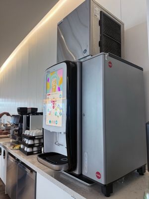 United Polaris Lounge by null