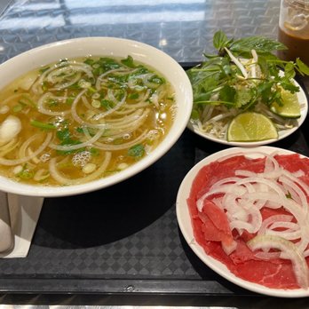 TILI - Vietnamese Near Me - Brossard, Quebec TILI - Vietnamese Near Me - Brossard, Quebec