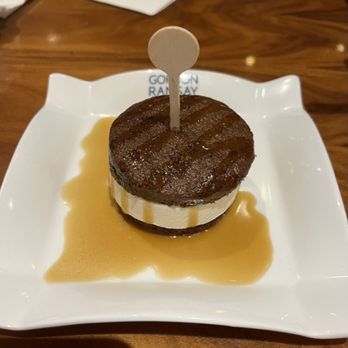 Gordon Ramsay Burger Las Vegas - sticky toffee - Burgers Near Me - Las Vegas, Nevada