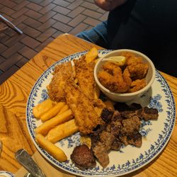 Fried stuff......fries, chicken, sirloin tips and shrimp