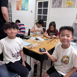Super Scholar Academy - Learning can be fun, all you need is the right tutors.