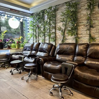 All Seasons Spa - Foot massage area - Day Spas Near Me - New York, New York All Seasons Spa - Foot massage area - Day Spas Near Me - New York, New York