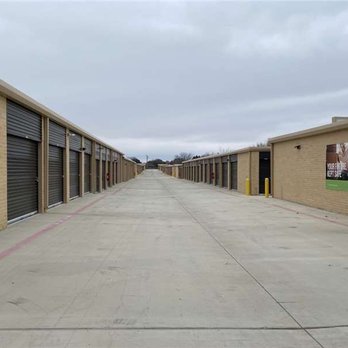Extra Space Storage - Exterior Units - Extra Space Storage at 1040 W Sublett Rd, Arlington, TX 76001 - Self Storage Near Me - Arlington, Texas Extra Space Storage - Exterior Units - Extra Space Storage at 1040 W Sublett Rd, Arlington, TX 76001 - Self Storage Near Me - Arlington, Texas