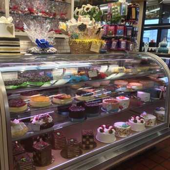 Dortoni Bakery - Bakeries Near Me - Levittown, New York