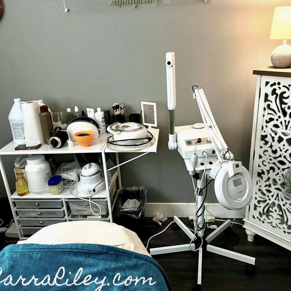 Glow Up Esthetics - Services room - Waxing Near Me - Westminster, Colorado Glow Up Esthetics - Services room - Waxing Near Me - Westminster, Colorado
