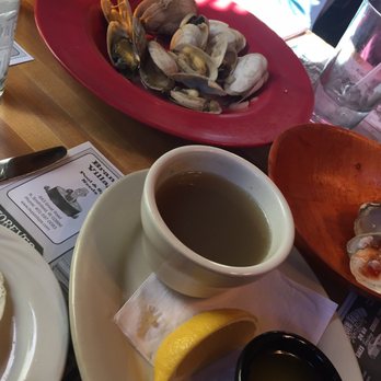 Lindy's Tavern - Steamers - Seafood Near Me - North Smithfield, Rhode Island