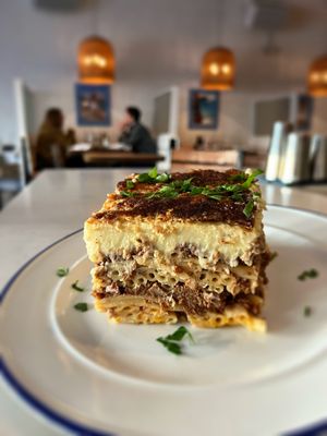 Kouzina Greek Taverna and Bar by null