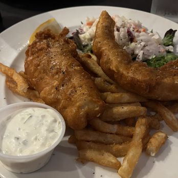 The Lighthouse Restaurant And Lounge - Fish and chips. - Seafood Near Me - Colchester, Vermont