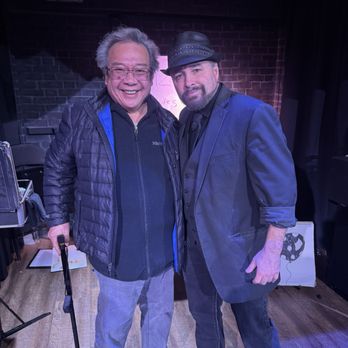 Robert Hall Magic - Photo with Magician Robert Hall - Magicians Near Me