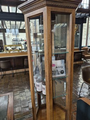 The Emerald Lounge by null