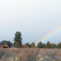 Geff & Lisa Kinnaman - Sisters Oregon Real Estate - Unique Home on 5.7 acres with Cascade Mountain views! Two bedrooms on 1st Floor with bath...