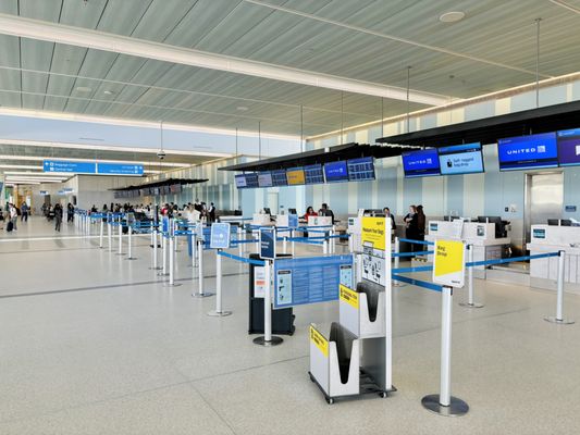 Charleston International Airport by null