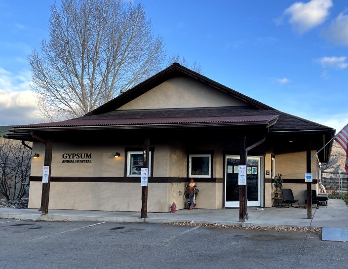 Gypsum Animal Hospital Image