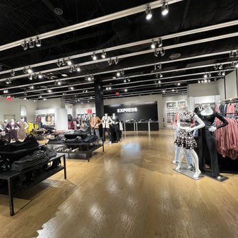 Express - Men's Clothing Near Me - Santa Clara, California