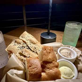 Huggo's Restaurant - Yummy bread and spreads - Seafood Near Me - Kailua-Kona, Hawaii Huggo's Restaurant - Yummy bread and spreads - Seafood Near Me - Kailua-Kona, Hawaii