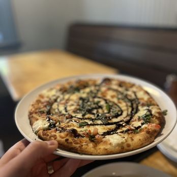 51 Park Restaurant & Tavern - Caprese Pizza - Pizza Near Me - Lee, Massachusetts 51 Park Restaurant & Tavern - Caprese Pizza - Pizza Near Me - Lee, Massachusetts