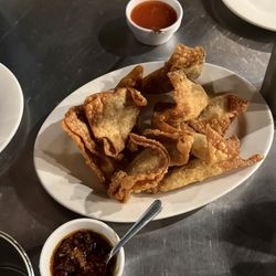 Le Pho - Crab rangoons