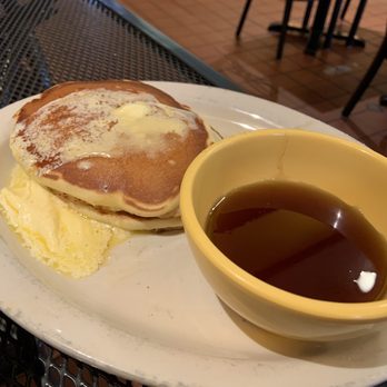 Momo's Cafe - Pancakes - American Near Me - Vallejo, California