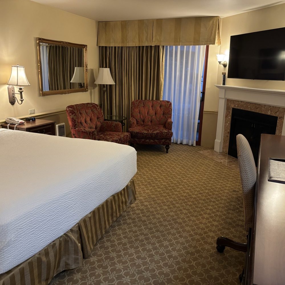 Victorian Inn - Hotels Near Me - Monterey, California Victorian Inn - Hotels Near Me - Monterey, California