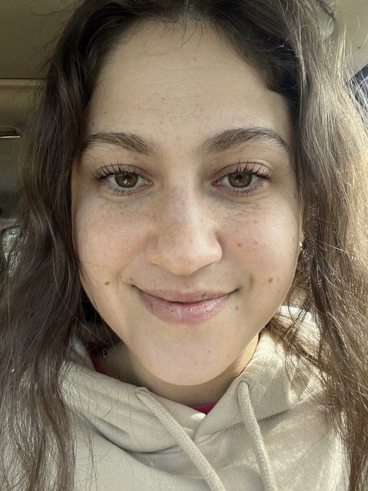 Dela Beauty Bar Logo