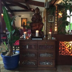 La Paillote - Buddha at the entrance