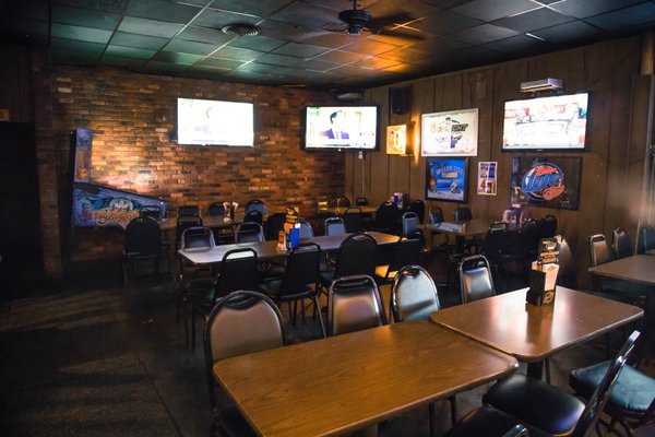 Sneakers Pub by null