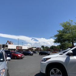 Montrose Crossing Shopping Center